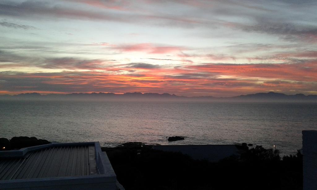 Dream A Little Apartment Simon's Town Ruang foto